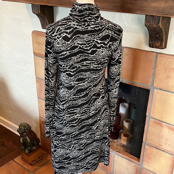 Anthropologie Black and Cream Maeve Stretch Turtleneck Swing Dress, SP! - Picture 8 of 10
